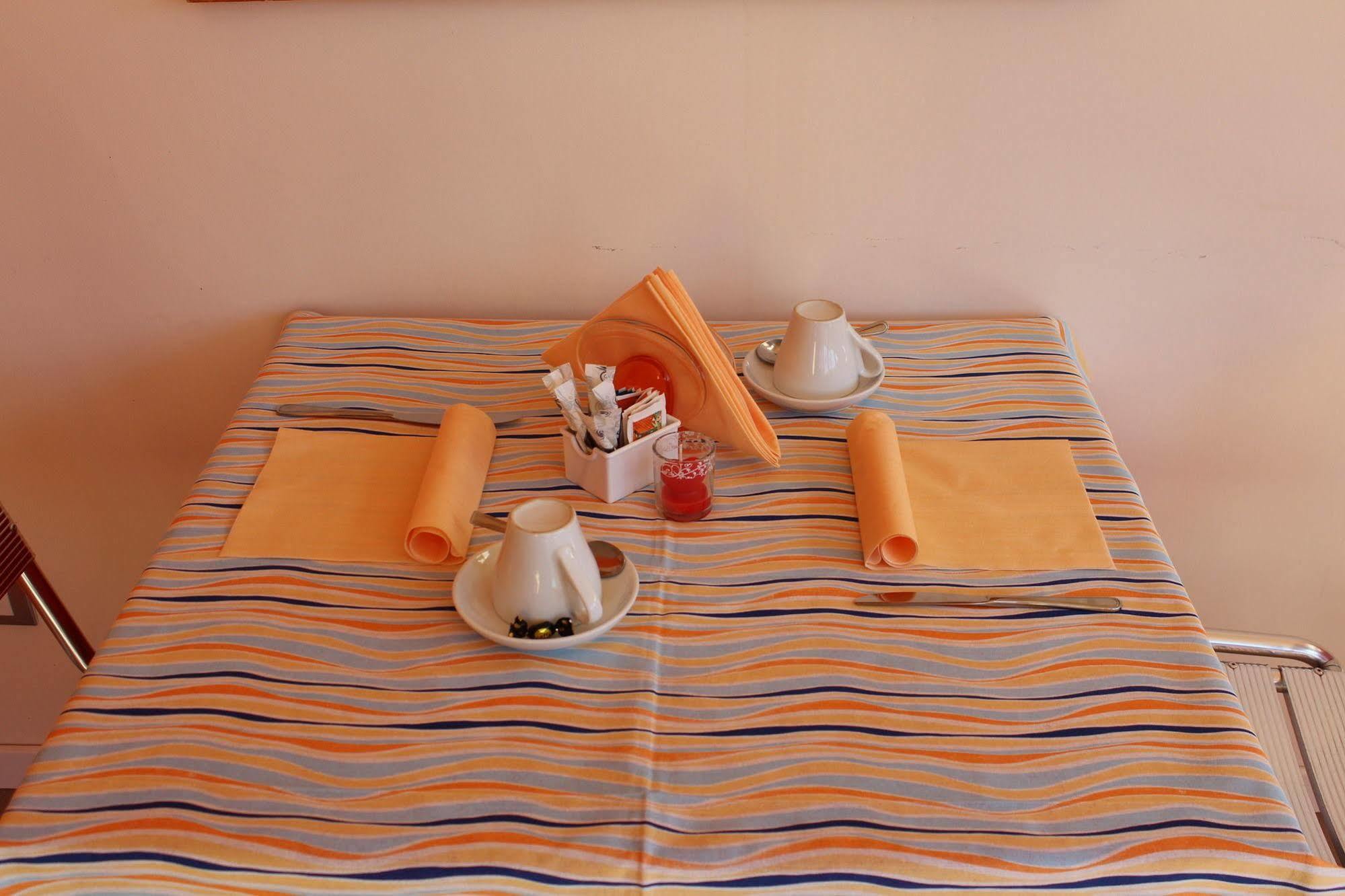 Blue Relais Garda Hotel Carpenedolo Eksteriør billede